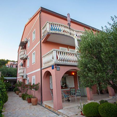 Apartments Ljubo Stari Grad  Luaran gambar