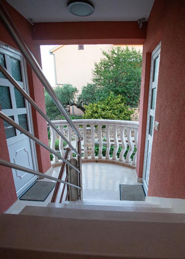 Apartments Ljubo Stari Grad  Luaran gambar