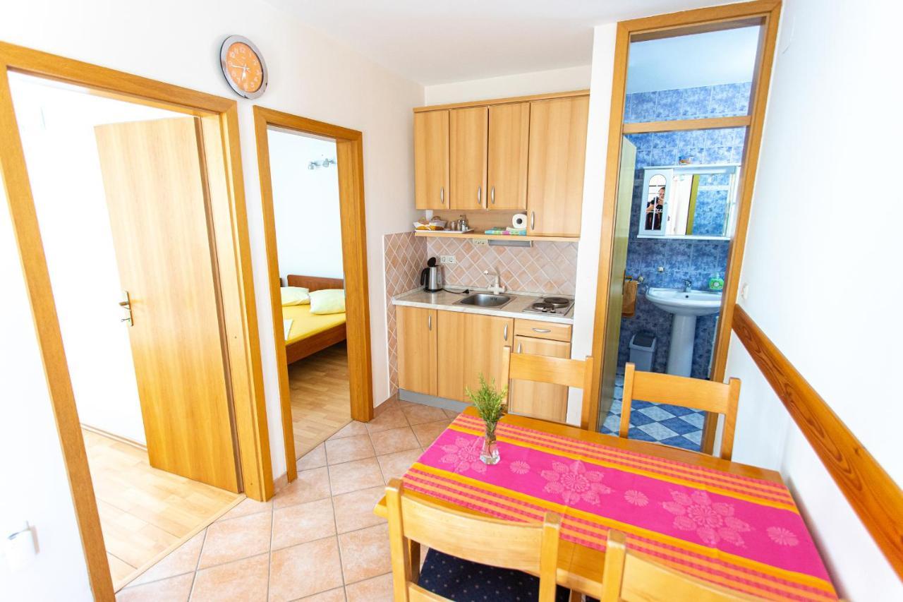 Apartments Ljubo Stari Grad  Luaran gambar