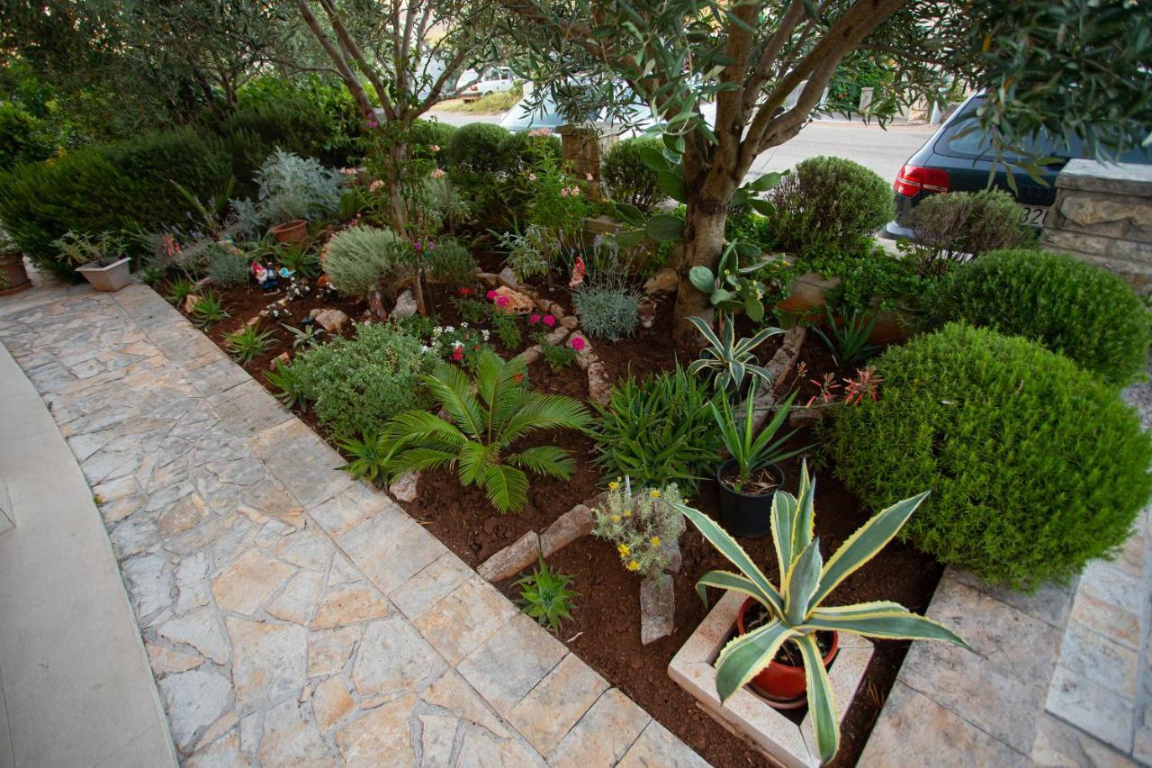 Apartments Ljubo Stari Grad  Luaran gambar