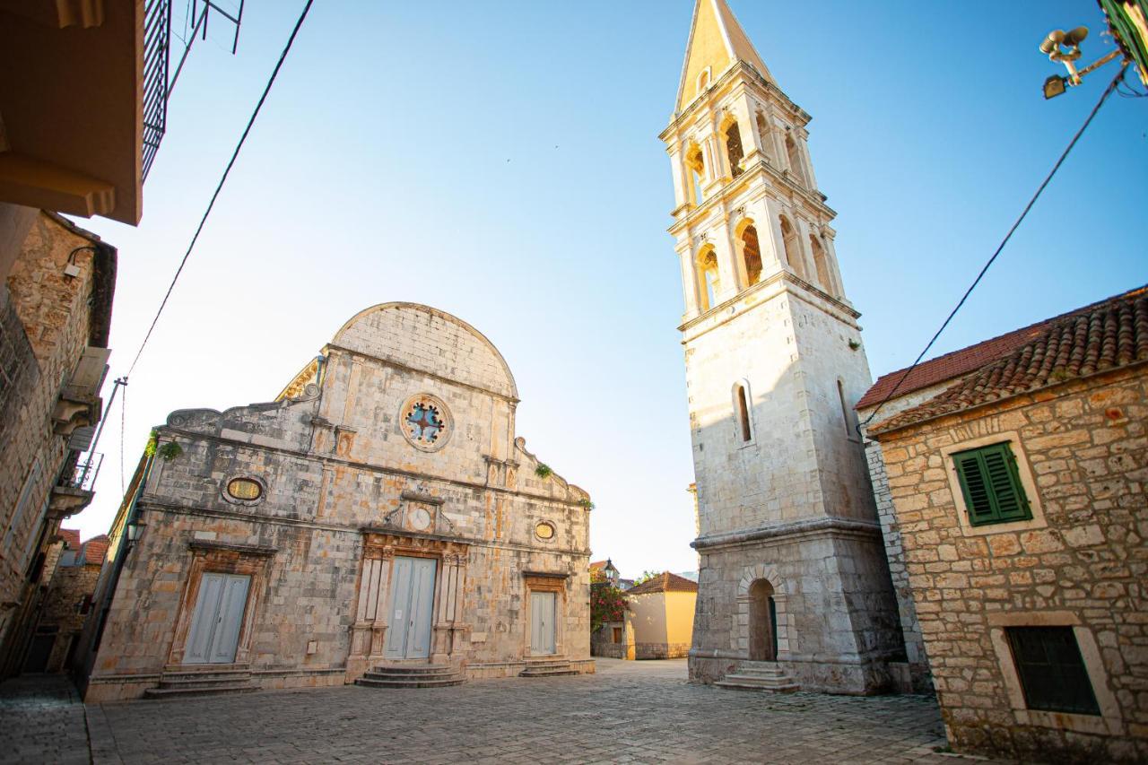 Apartments Ljubo Stari Grad  Luaran gambar